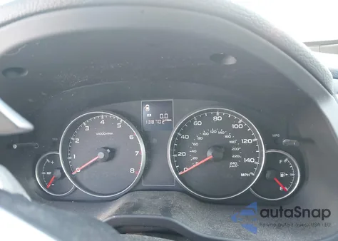 2013 Subaru Outback 2.5I Premium z USA, uszkodzony, nr VIN 4S4BRCCC5D3202483